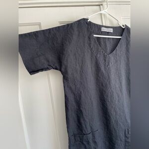 Love & Confuse Black Linen Dress with Deep Pickets in front and V-neck collar M